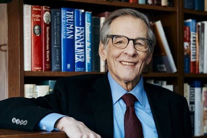 Why LBJ Biographer Robert Caro Still Writes 1000-Page Books by Hand - WSJ